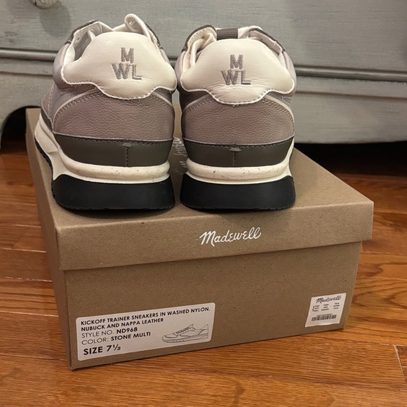 MADE WELL  women’s kickoff trainer Sneakers - Picture 4 of 11